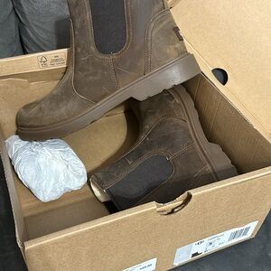 Uggs size 5 women’s